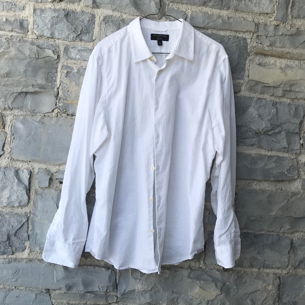 Banana Republic Men’s Linen Shirt